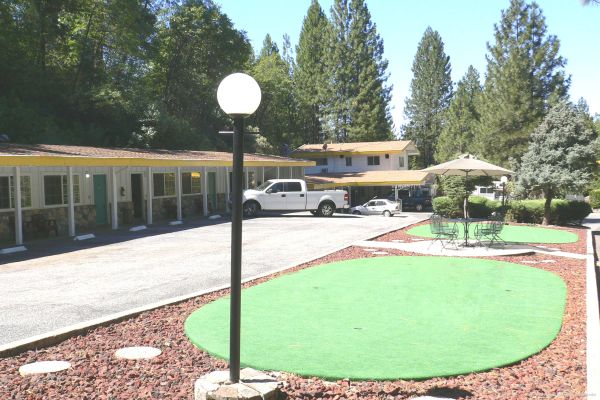 Golden Chain Resort Motel (Grass Valley)